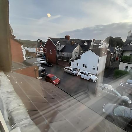 Entire Victoria Park Cardiff Apartment With Free Street Parking Bus 17 And 18 Direct To Cardiff City Centre, Fast Free Wi-Fi Luaran gambar