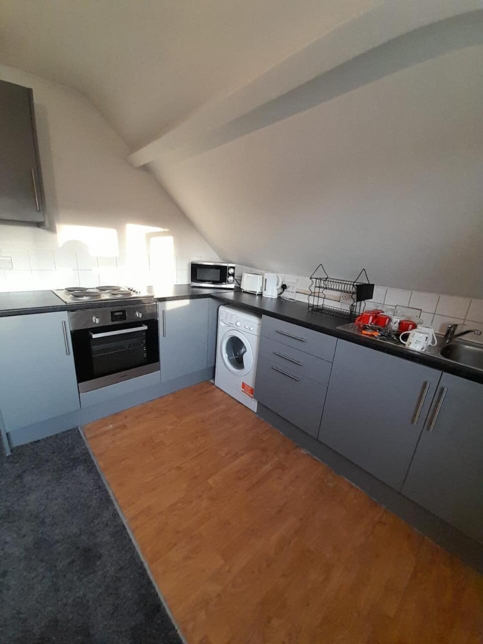 Entire Victoria Park Cardiff Apartment With Free Street Parking Bus 17 And 18 Direct To Cardiff City Centre, Fast Free Wi-Fi Luaran gambar