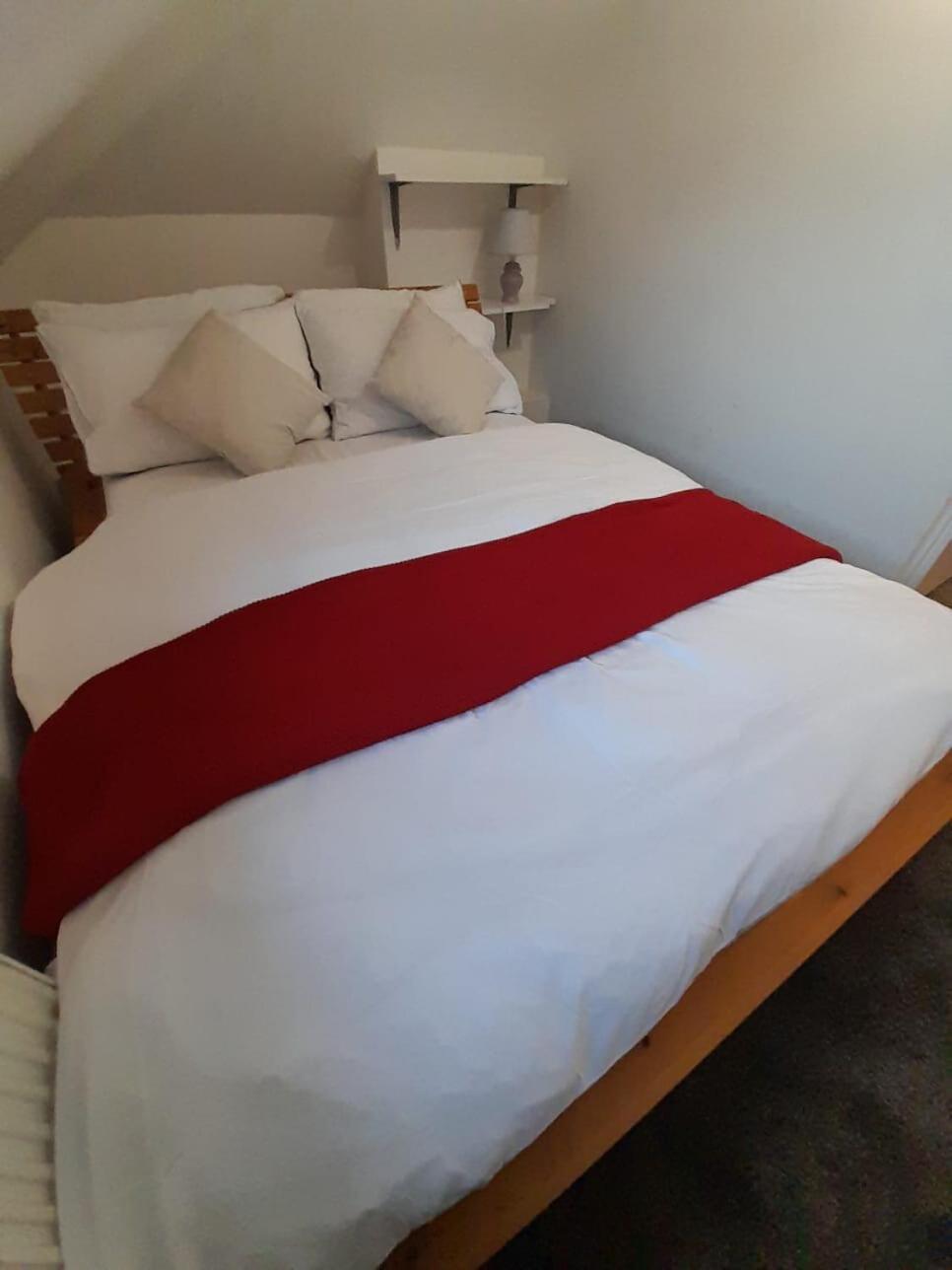 Entire Victoria Park Cardiff Apartment With Free Street Parking Bus 17 And 18 Direct To Cardiff City Centre, Fast Free Wi-Fi Luaran gambar