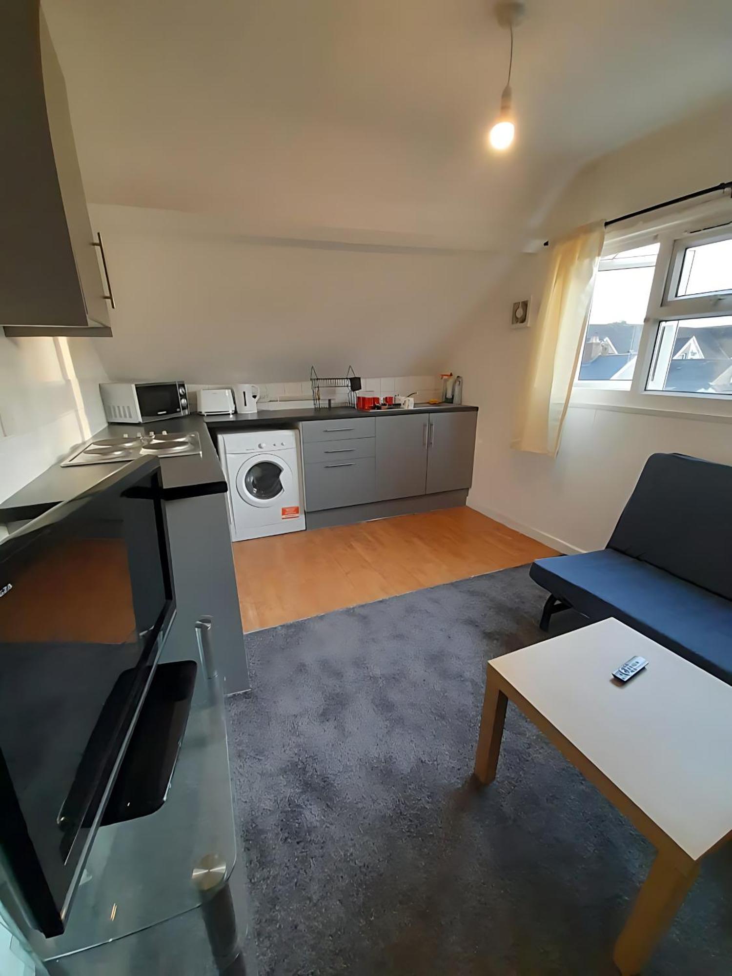 Entire Victoria Park Cardiff Apartment With Free Street Parking Bus 17 And 18 Direct To Cardiff City Centre, Fast Free Wi-Fi Luaran gambar